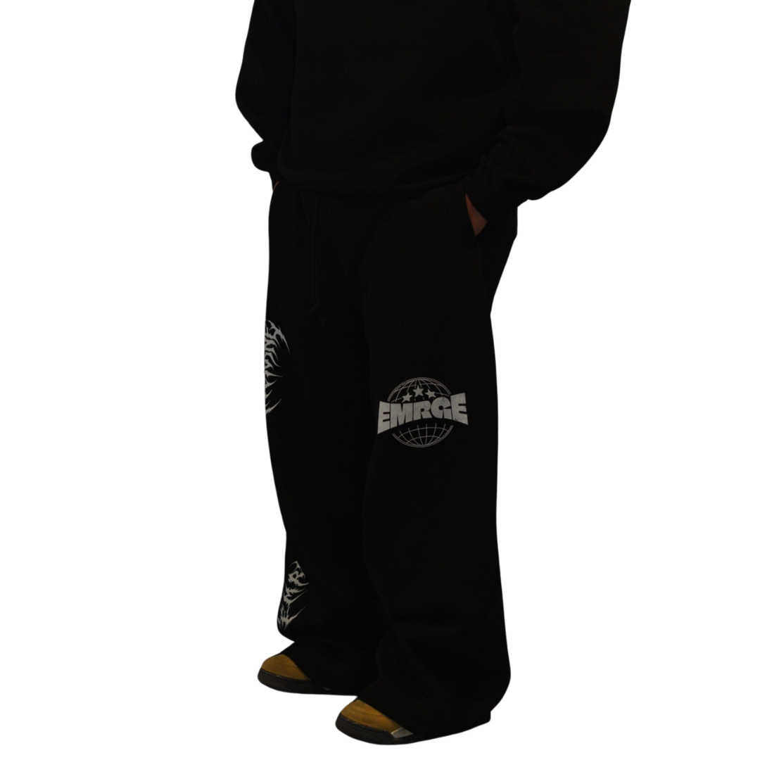 EMR017 REVERIE SWEATS
